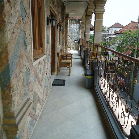 The Reinhold Guesthouse Bali Kerobokan Esterno foto