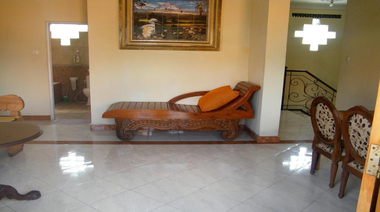 The Reinhold Guesthouse Bali Kerobokan Esterno foto