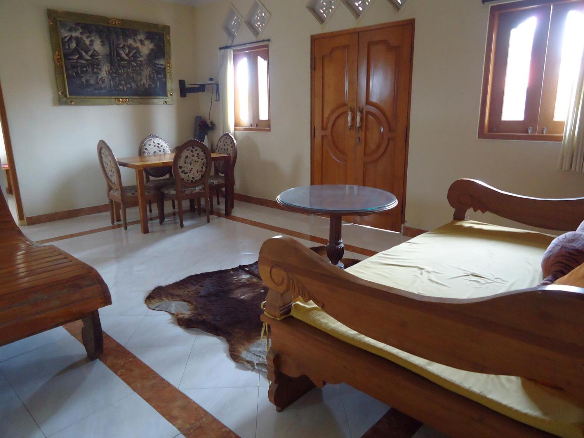 The Reinhold Guesthouse Bali Kerobokan Esterno foto