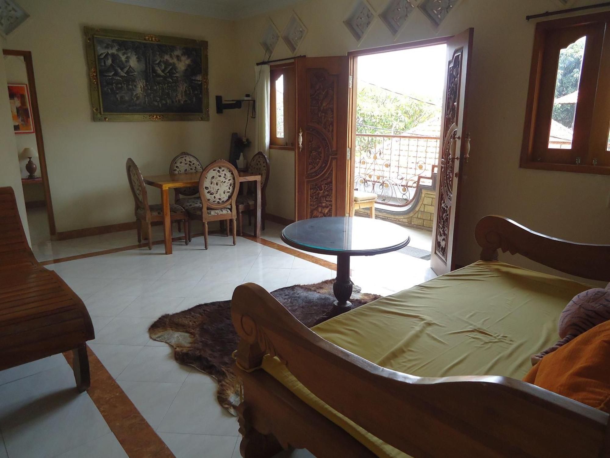 The Reinhold Guesthouse Bali Kerobokan Esterno foto
