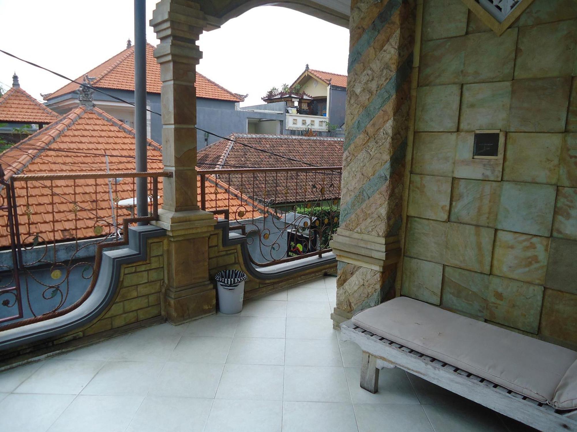 The Reinhold Guesthouse Bali Kerobokan Esterno foto