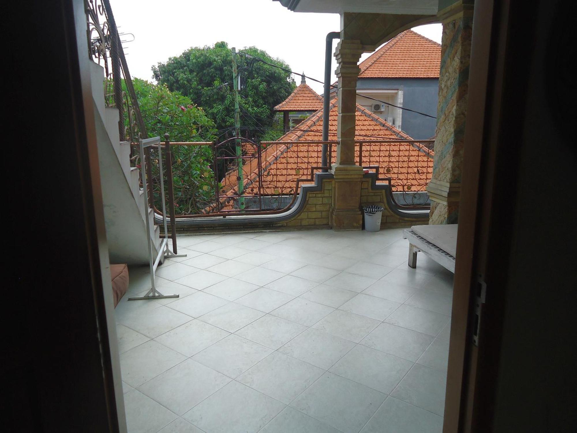 The Reinhold Guesthouse Bali Kerobokan Esterno foto