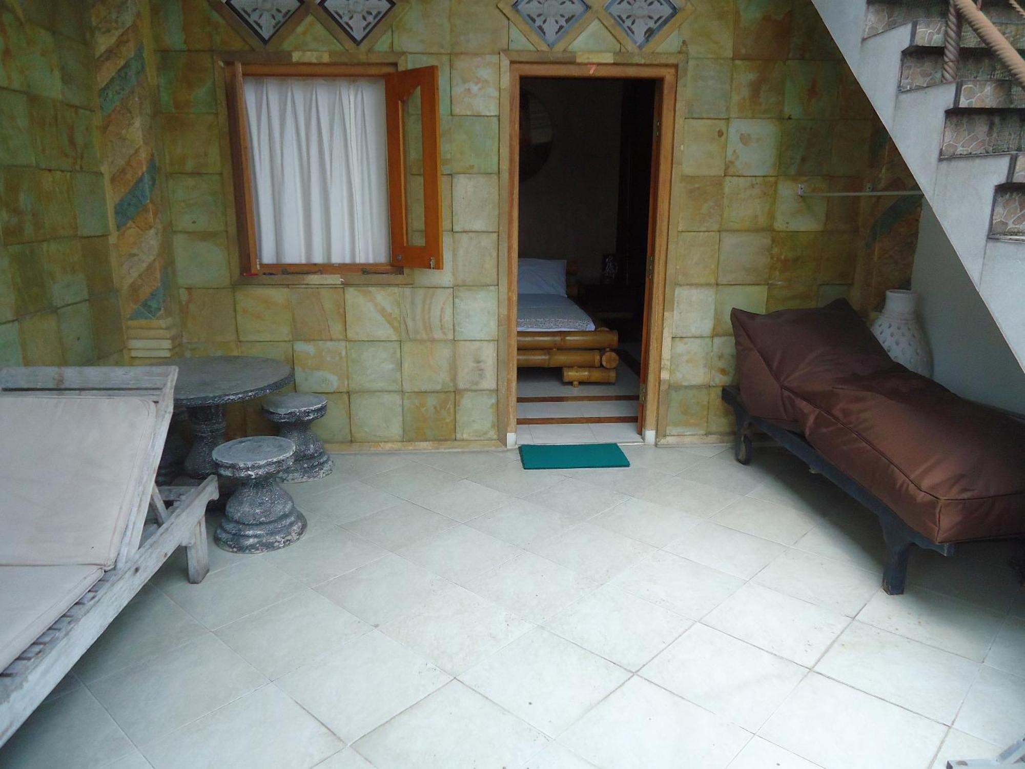 The Reinhold Guesthouse Bali Kerobokan Esterno foto