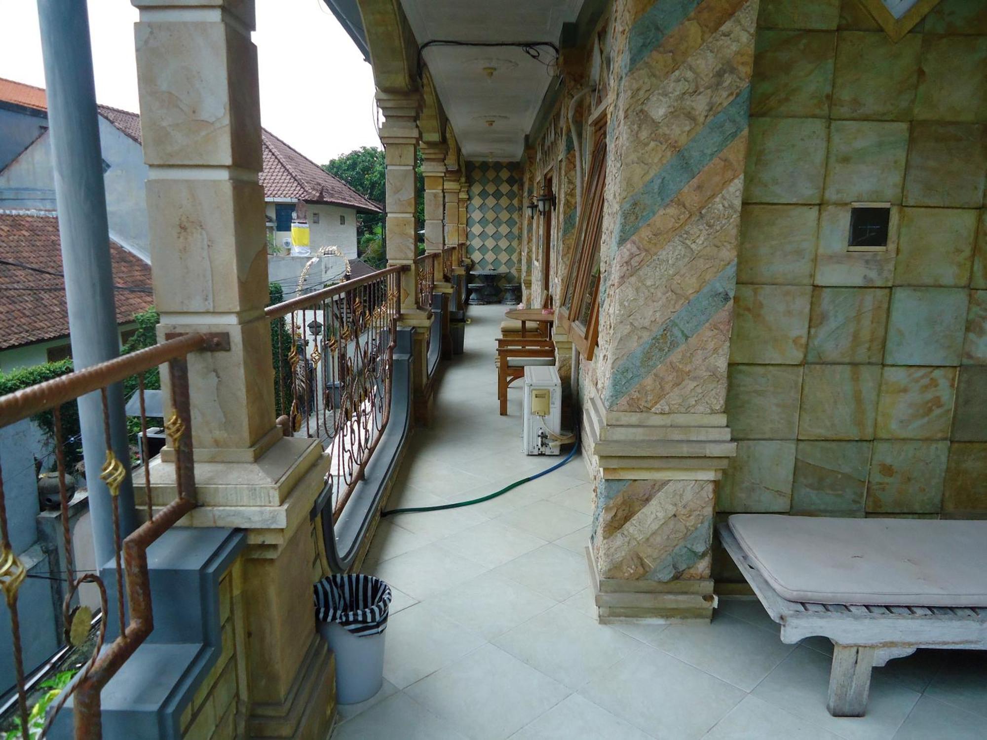 The Reinhold Guesthouse Bali Kerobokan Esterno foto