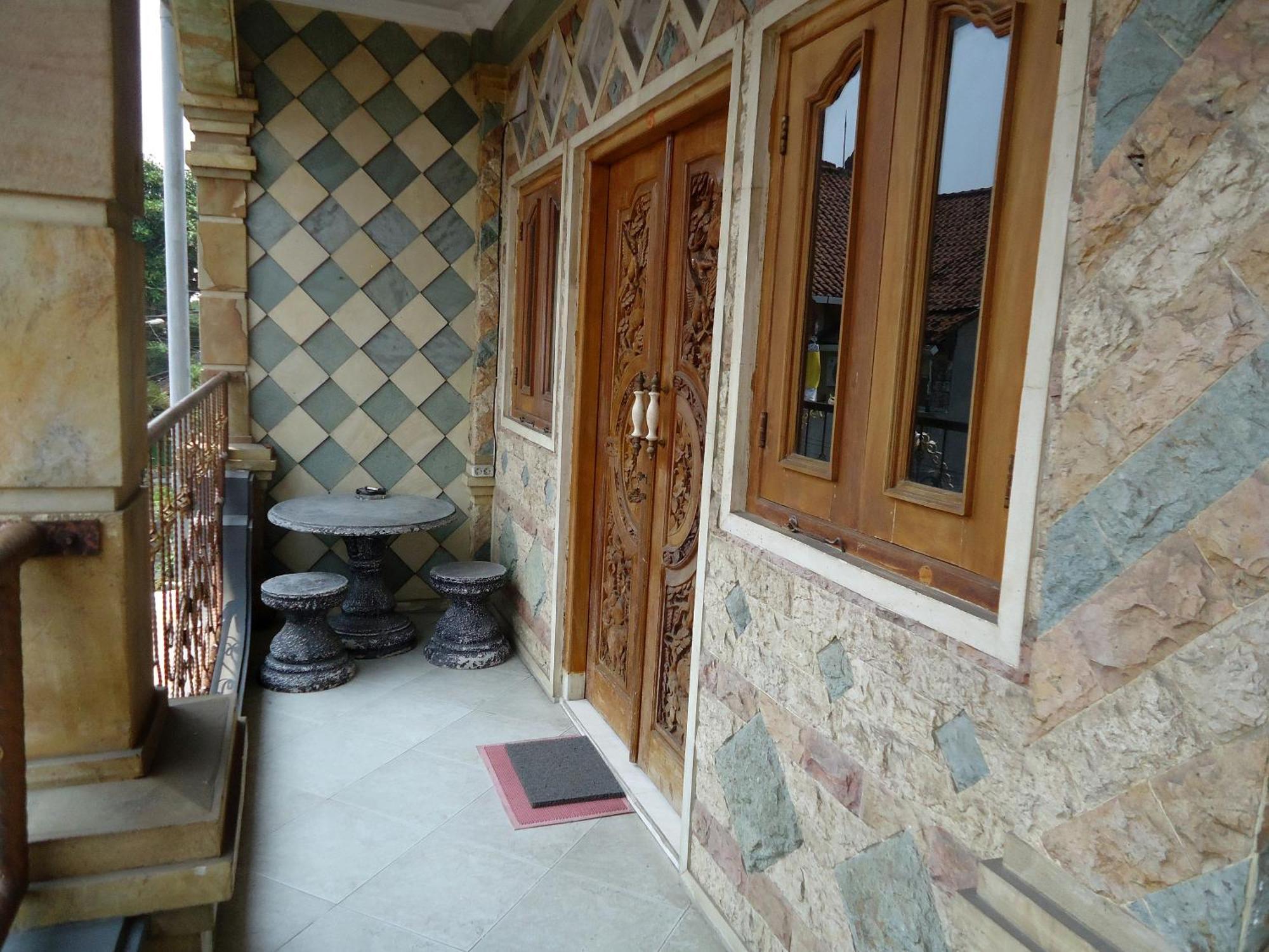 The Reinhold Guesthouse Bali Kerobokan Esterno foto