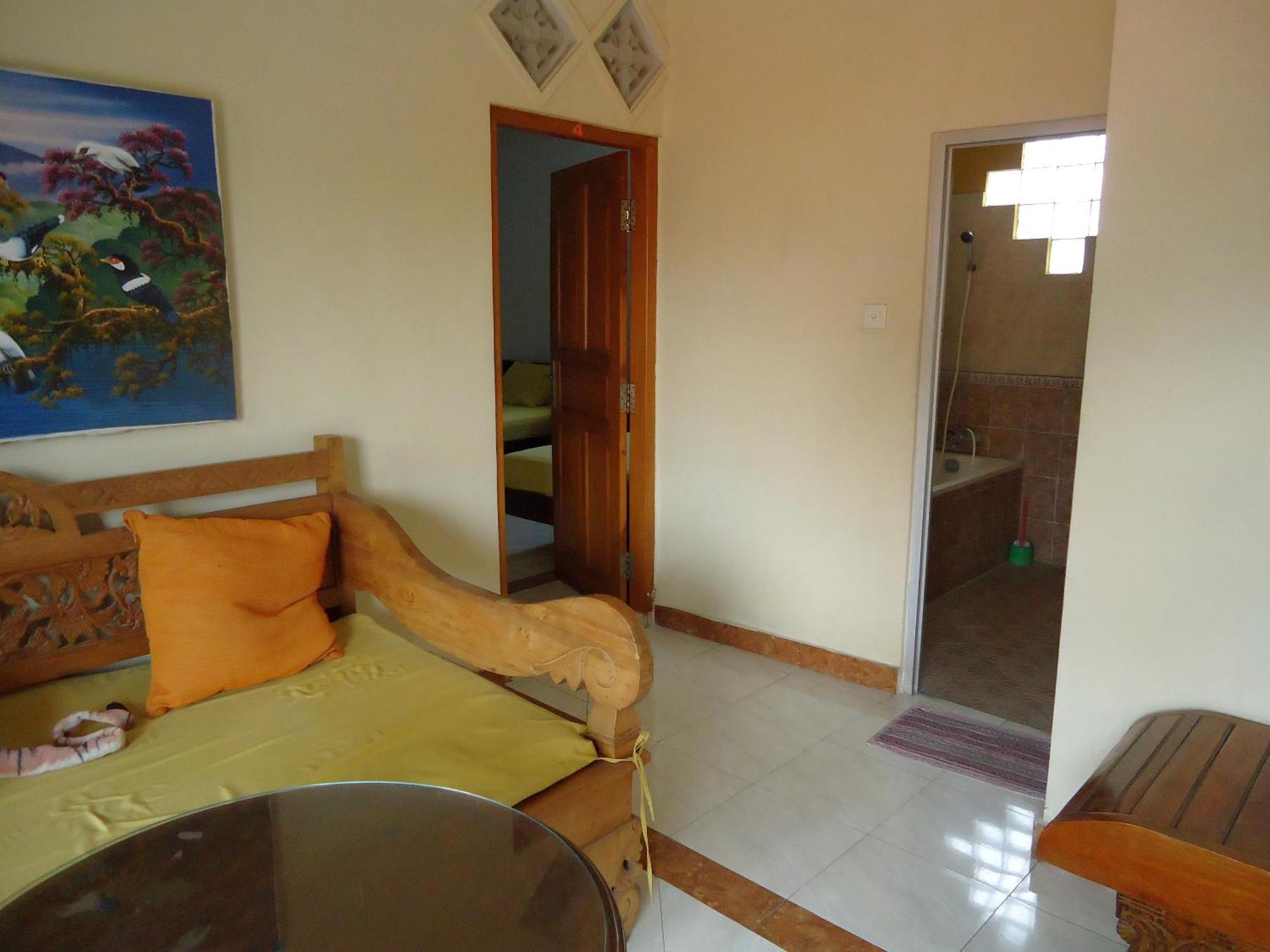 The Reinhold Guesthouse Bali Kerobokan Esterno foto