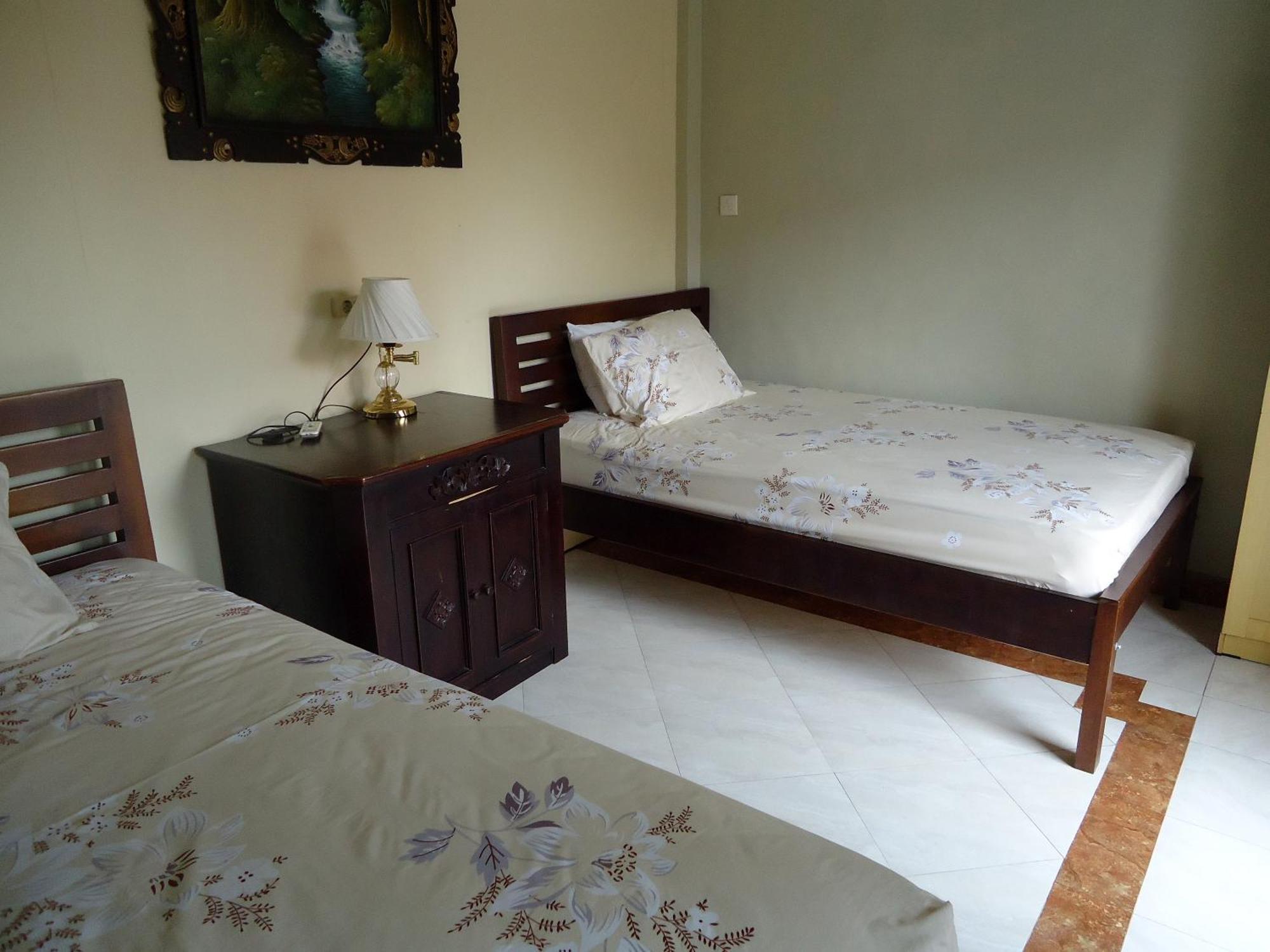 The Reinhold Guesthouse Bali Kerobokan Esterno foto