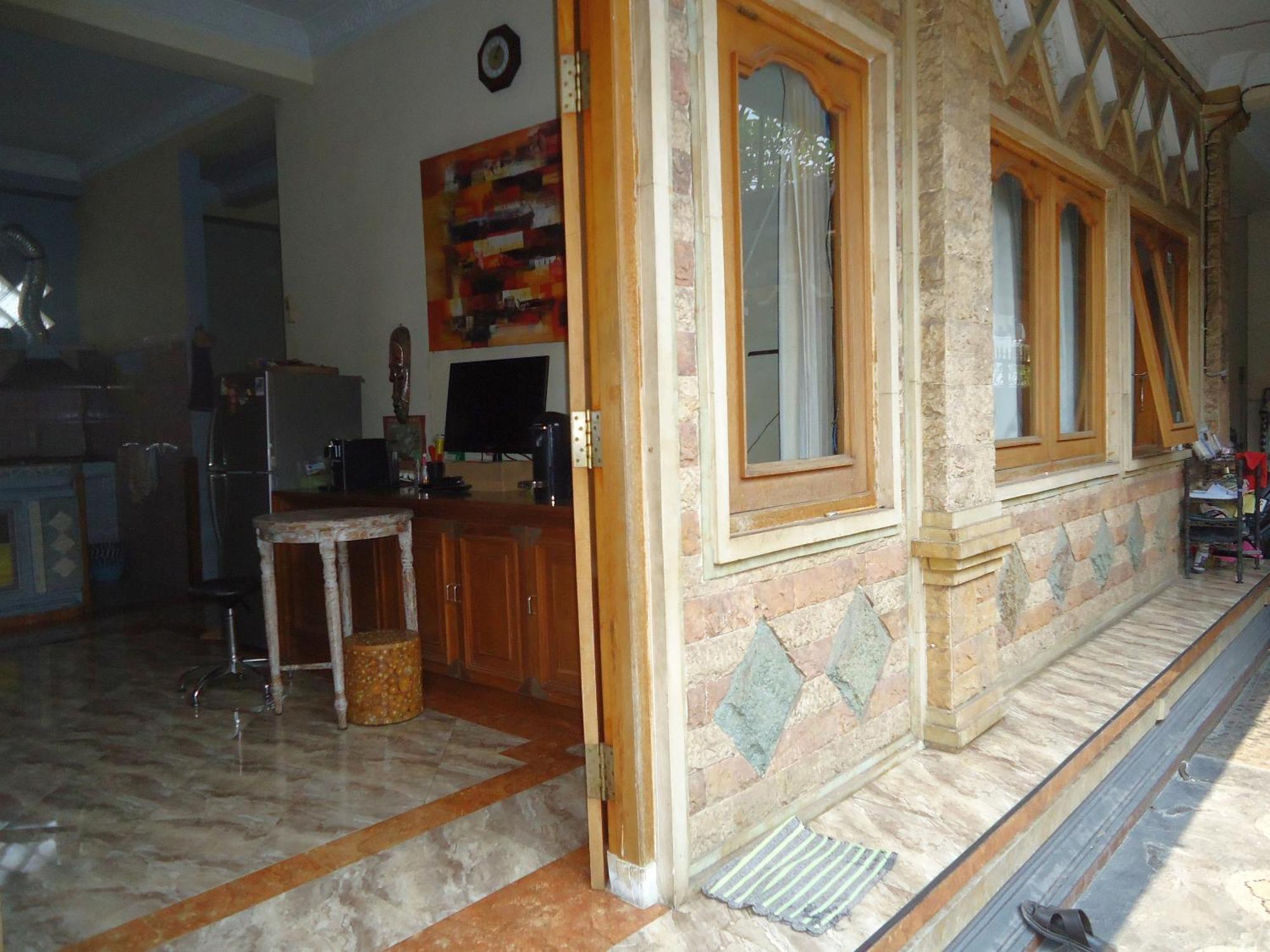 The Reinhold Guesthouse Bali Kerobokan Esterno foto